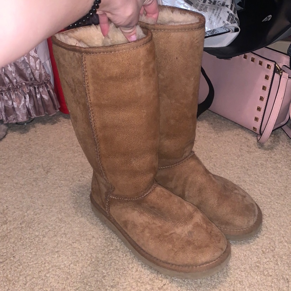 Chestnut size 6 tall ugg boots